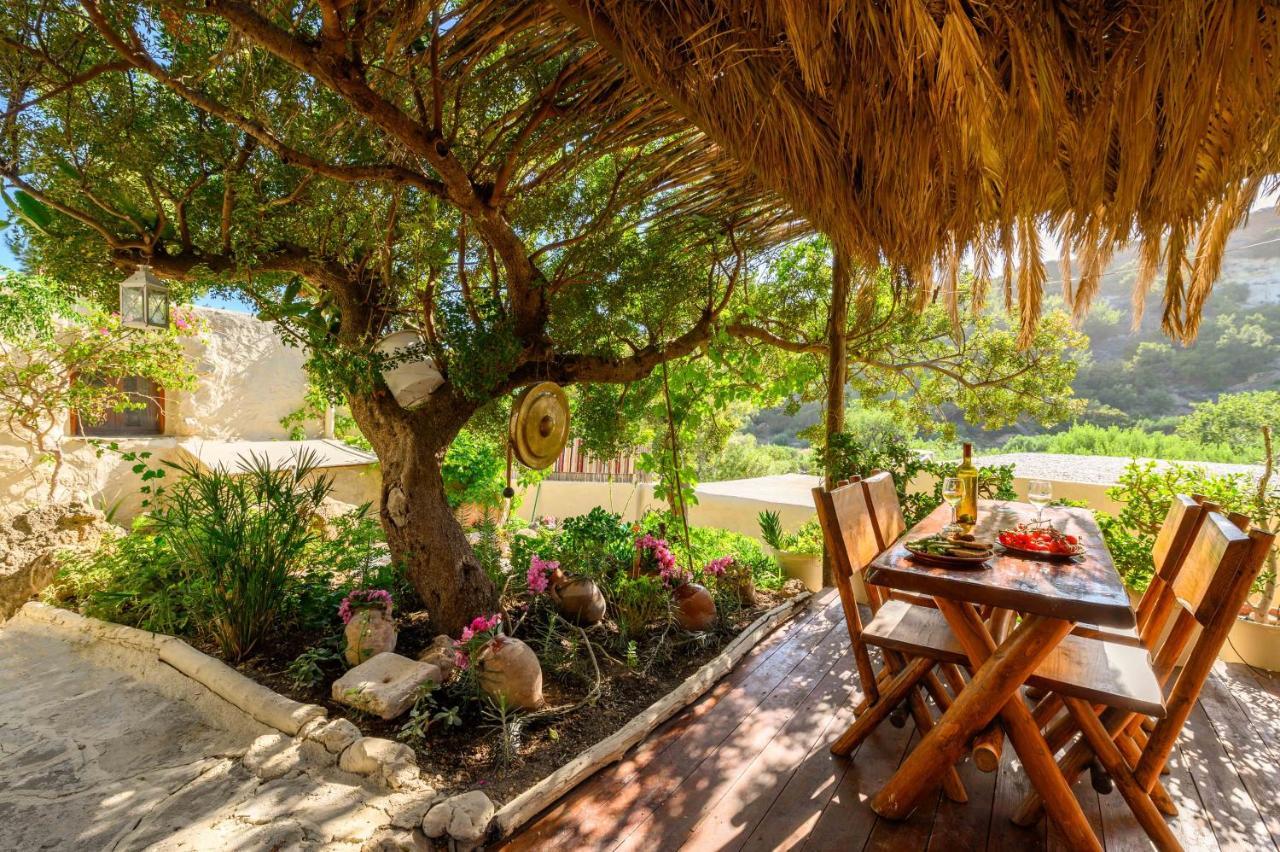 Natura Cottages Makrýgialos Eksteriør billede