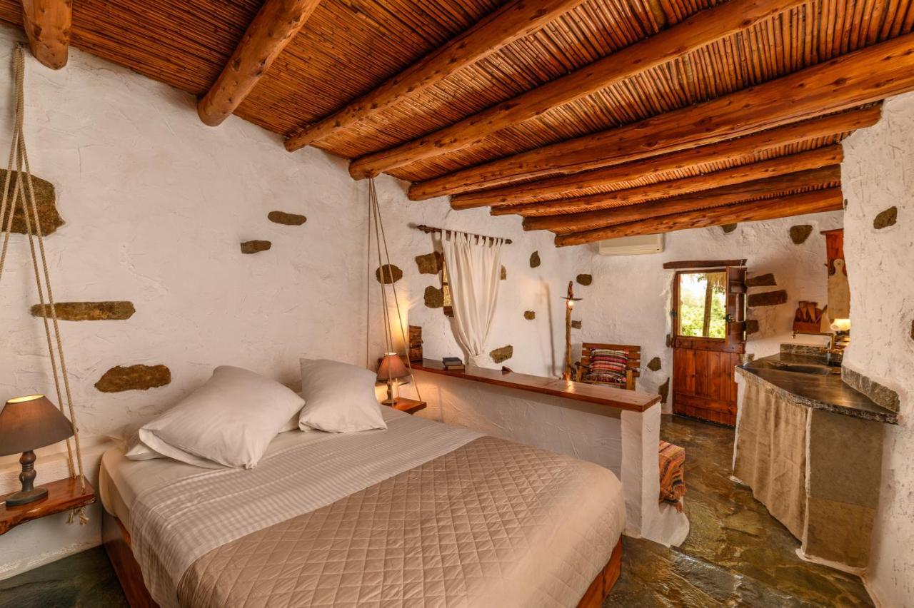 Natura Cottages Makrýgialos Eksteriør billede