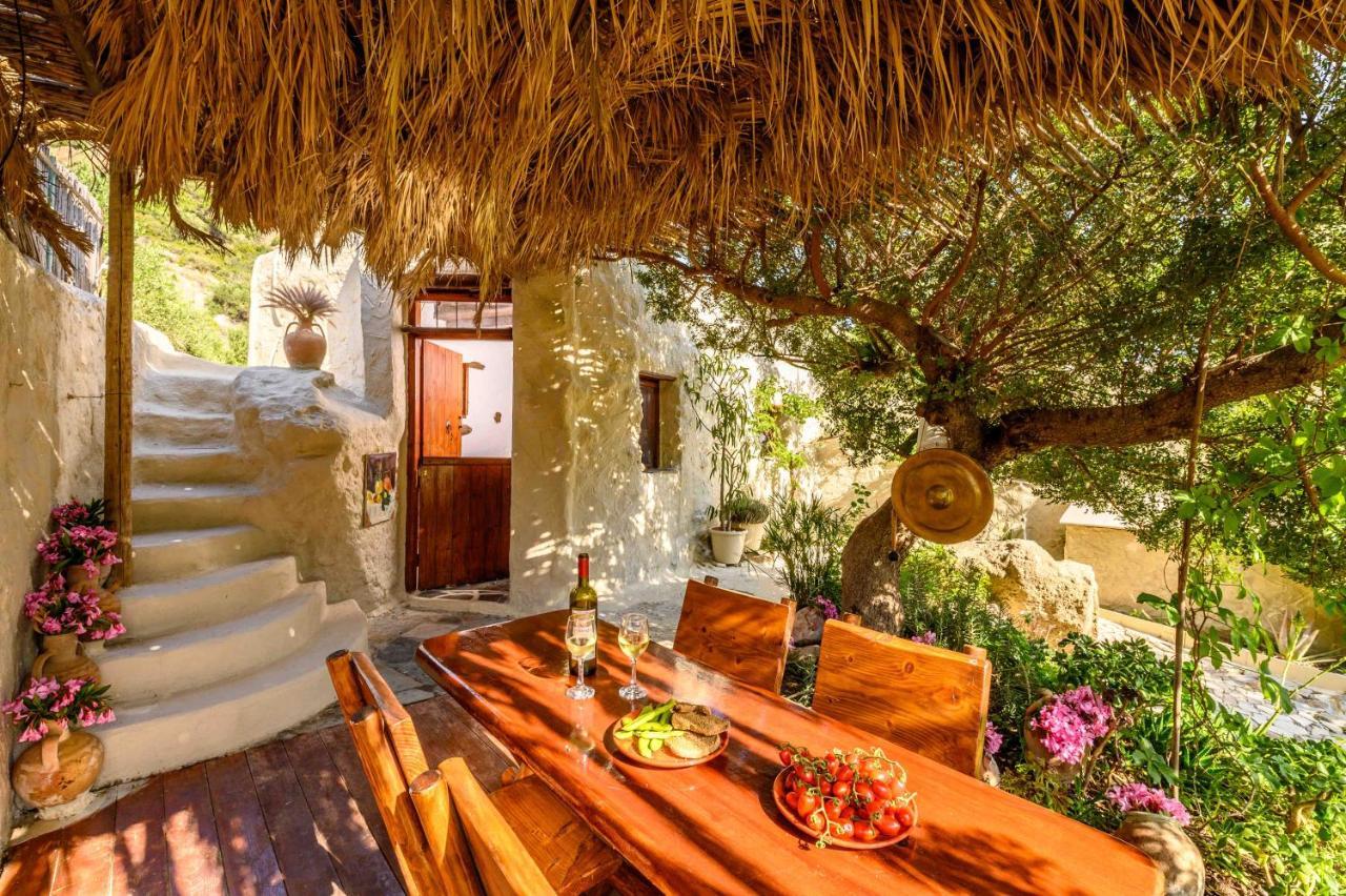 Natura Cottages Makrýgialos Eksteriør billede