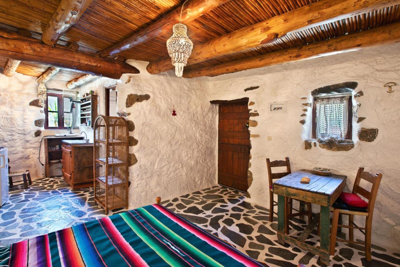 Natura Cottages Makrýgialos Eksteriør billede