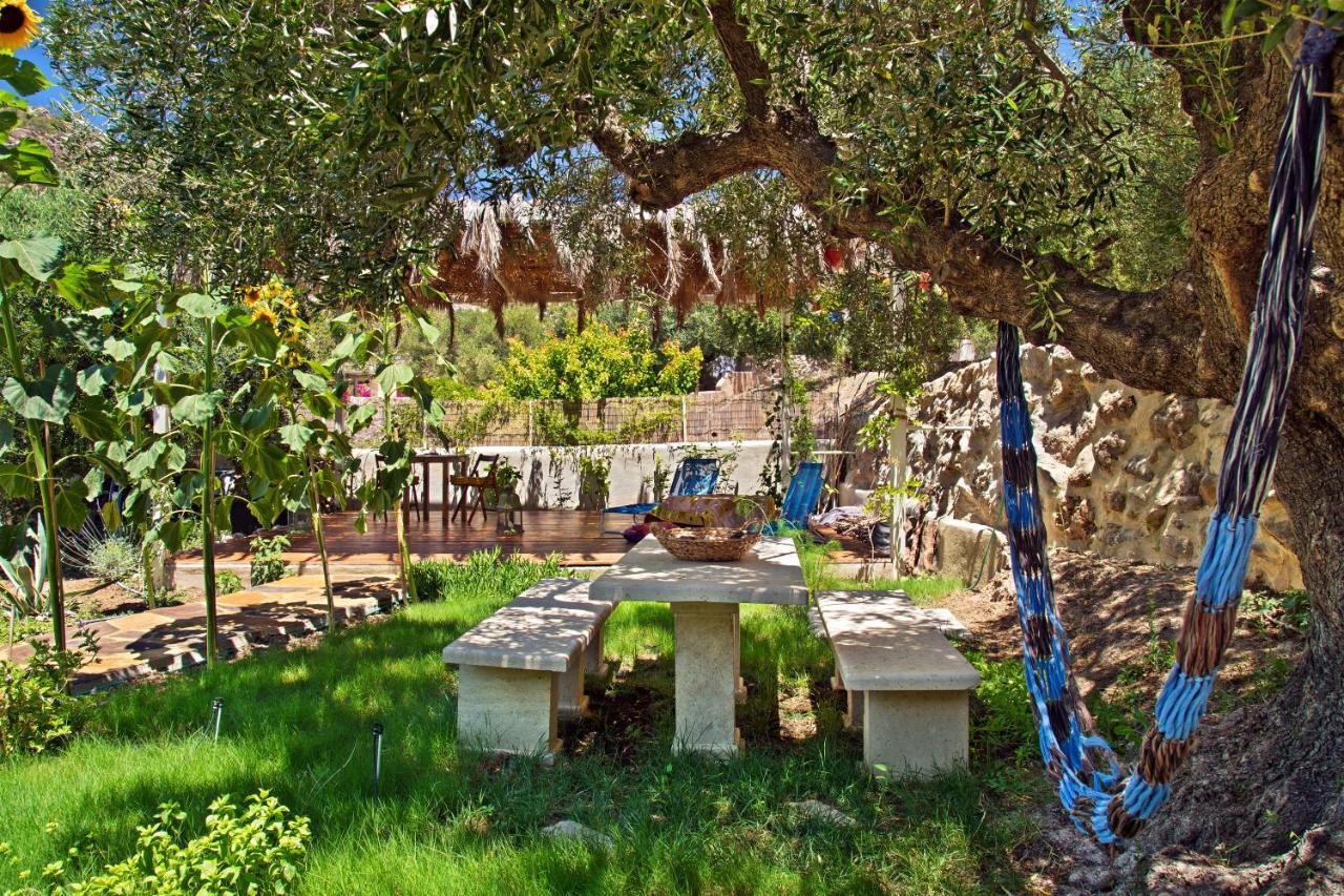 Natura Cottages Makrýgialos Eksteriør billede